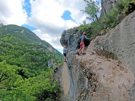 BUREAU DES MONITEURS DE SAINTE ENIMIE