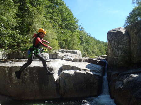 LA CAZELLE SPORT NATURE : SPORTS D'EAUX VIVES