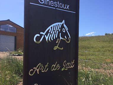 HARAS DU GINESTOUX : "ART DE LAIT" ET "MOHAIR DE L'AUBRAC"