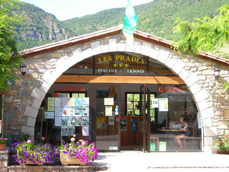 CHAMBRES D'HOTES CAMPING LES PRADES