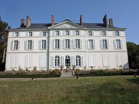 Château de la Roche-Noyant