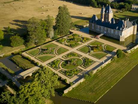 Art'Six - Exposition d'art contemporain dans les jardins