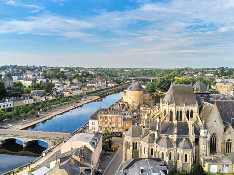 LES INCONTOURNABLES DE L'ÉTÉ - VISITE GUIDÉE DE MAYENNE