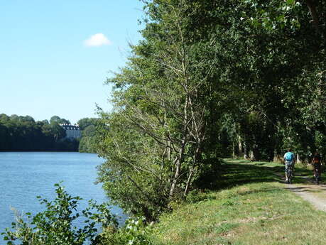 Chemin de halage de la Mayenne