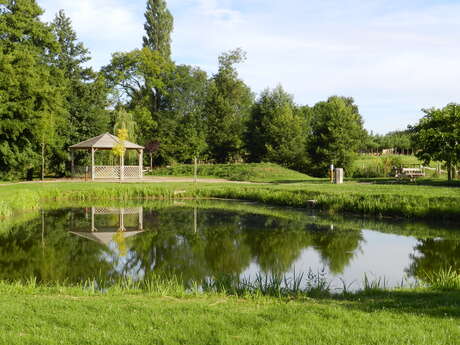 AIRE D'ACCUEIL DE CAMPING-CAR À SAINT GEORGES DU ROSAY