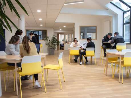 Foyer des Jeunes Travailleurs - Espace Jeunes