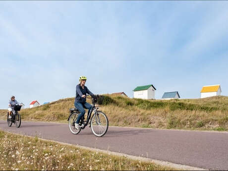Circuit accompagné en vélo électrique : découverte du patrimoine et dégustation de produits locaux