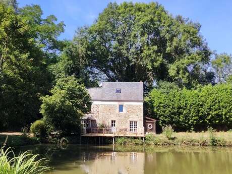 Meublé de tourisme > Lakeside Cottage - Le Petit Moulin