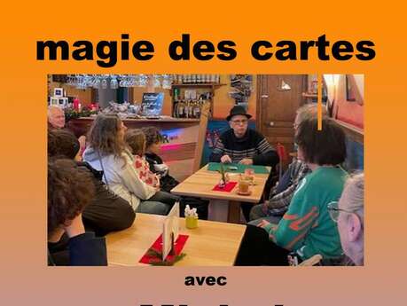 Spectacle de magie des cartes