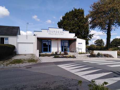 Salle des fêtes > Sourdeval Les Bois