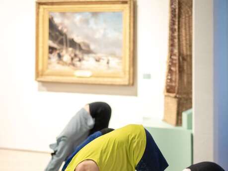 Yoga au musée