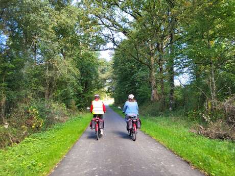 VÉLOROUTE - Itinéraire vélo en Mayenne (DAON - SAULGES- SAINTE-SUZANNE - HAMBERS - GRAZAY)