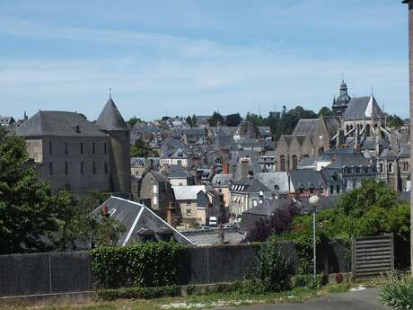 CIRCUIT HISTORIQUE DANS LA VILLE