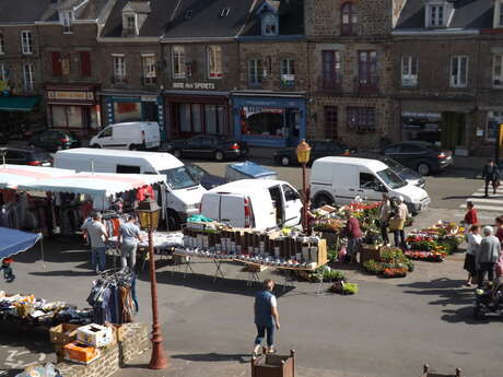 MARCHÉ DE LASSAY-LES-CHÂTEAUX