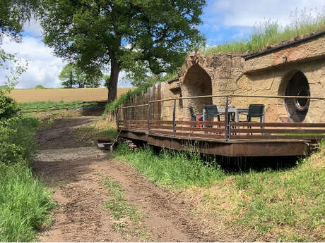 GITE INSOLITE TROGLOGITE LES ETANGS D'EOLE