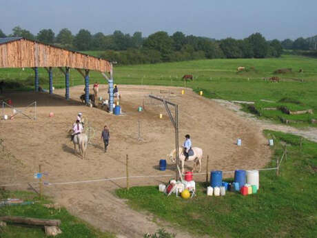 CENTRE EQUESTRE LES CENTAURES