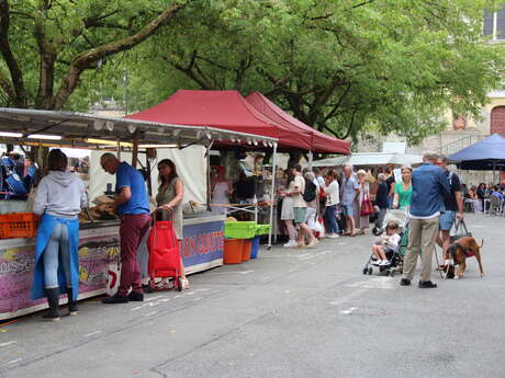 Marché du Bourgneuf-la-Forêt