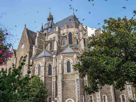 BASILIQUE NOTRE DAME DES MIRACLES