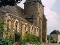 EGLISE SAINT MARTIN DE BAZOUGES