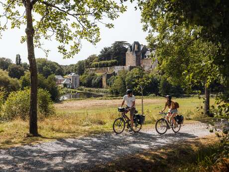 VÉLOROUTE - Itinéraire vélo en Mayenne (GRAZAY - HAMBERS - SAINTE-SUZANNE - SAULGES - DAON)