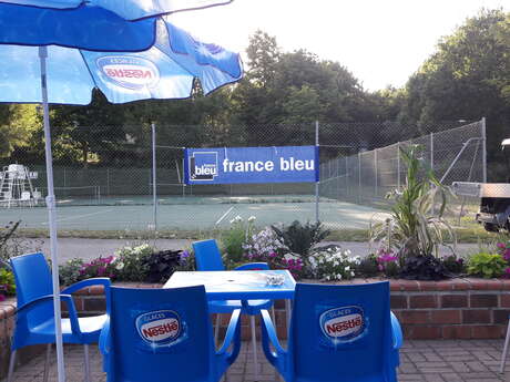 Tennis au camping sur le Parc de Loisirs de Vaux