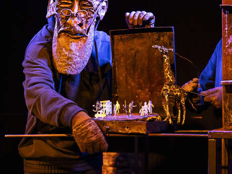 Mons La Girafe - Marionnettes sur table-masque-objets