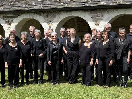 Deux choeurs chantent pour l'association Mater're de Brec'h