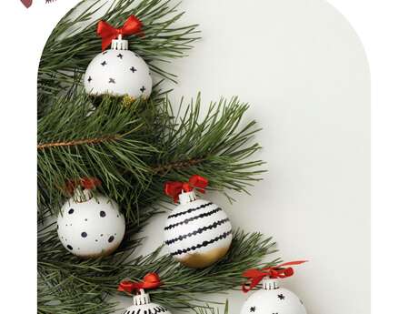 Décoration de Noël et goûter à la médiathèque