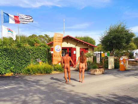 Camping naturiste CNBS la Pinède