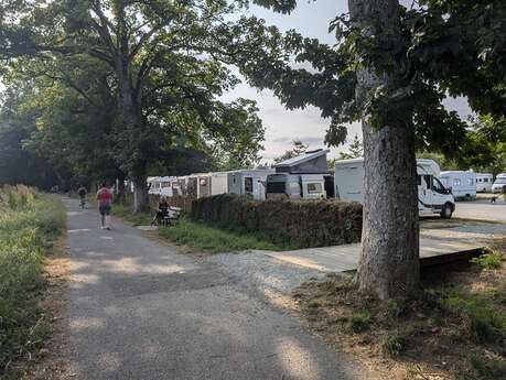 Aire de service et de stationnement - Josselin