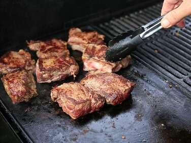 Fête au village de Saint-Nicolas-des-Eaux