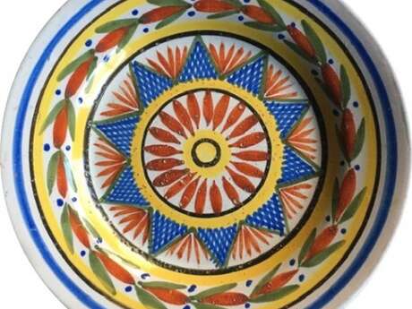 Exposition de faiences de Quimper