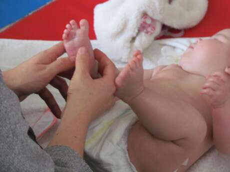 Exposition Le massage parents-bébés tisseur de liens - Les Minuscules