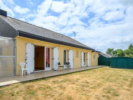 Maison de plain pied accessible PMR, au calme, grand jardin fleuri et clos