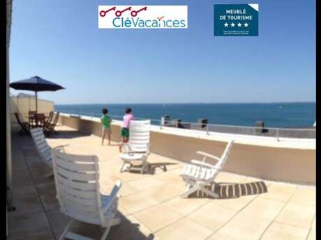 Appartement 78m2 .  très belle vue MER + TERRASSE DE 80m2, 3 chambres, direct sur plage