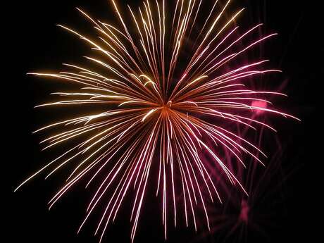 Bal et feu d'artifice à Erdeven