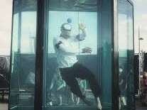 Dans ma piscine - Jonglage en apnée