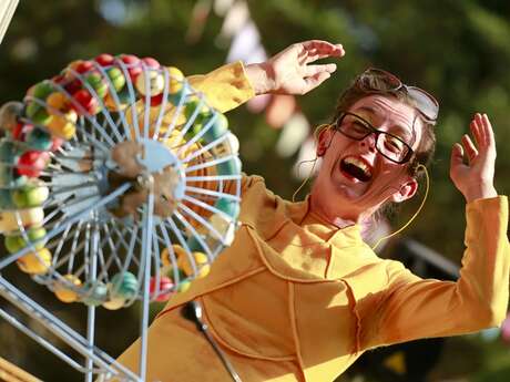 Arth Maël en balade : La Françoise des jeux - théâtre et objets en rue