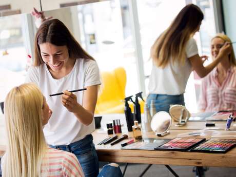 Apprenez les bases pour un maquillage réussi !