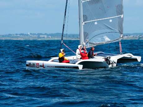 Ecole du Multicoque - Sorties - Découvertes en mer à la voile