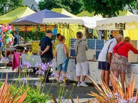 Marché d'été à Etel le dimanche matin