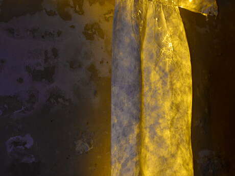 Lumières et transparences à l'église Saint-Aubin : exposition de créations de papier