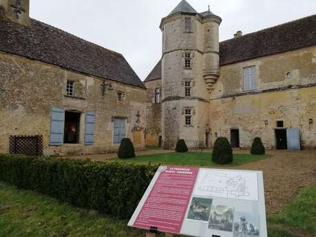 Visite du Prieuré de Sainte-Gauburge en compagnie d'un moine singulier