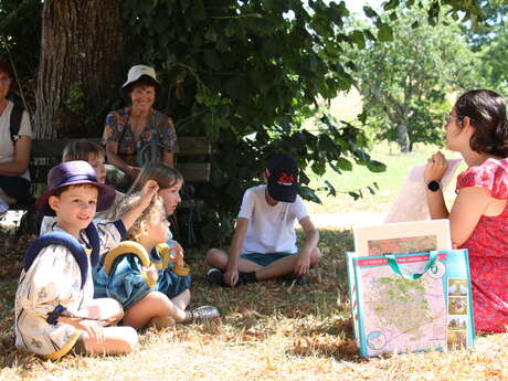 Histoire d'apprendre : visite guidée costumée pour enfants du manoir de Courboyer
