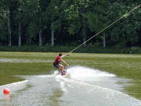 WOOD Wakepark79 - Téléski nautique