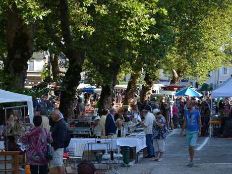Flea market at Pompadour