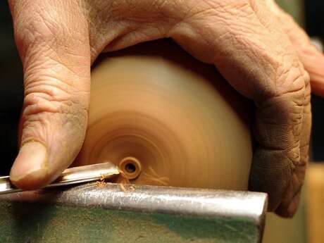 Jean-Louis Janavel : Tourneur sur bois