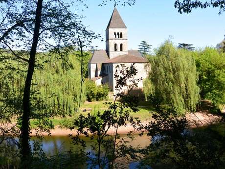 Saint-Léon-sur-Vézère en écomobilité - Un plus beau Village de France dans les bras de la Vézère