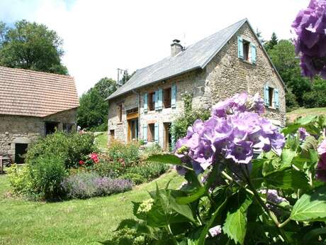 A LA CROISÉE DES CHEMINS