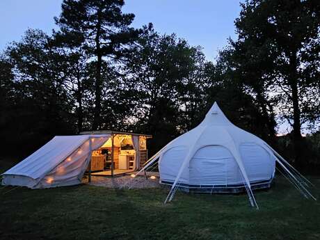 Camping Le Ranch - Tipi Lotus Belle